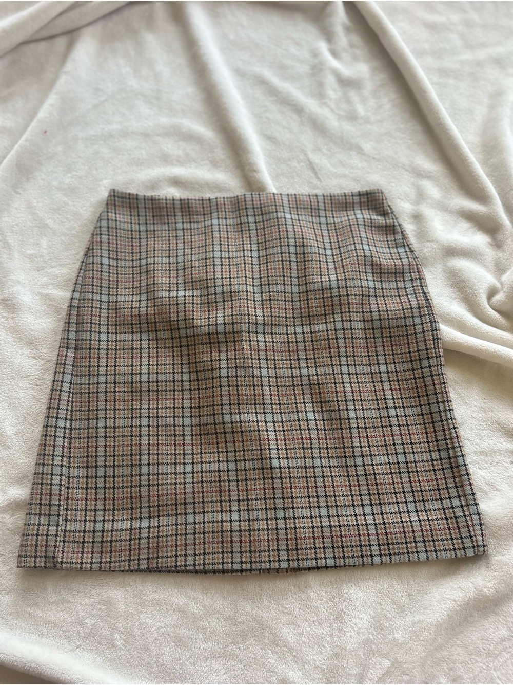 Banana Republic Plaid Mini Skirt in Polyester and Recycled Wool Fabric